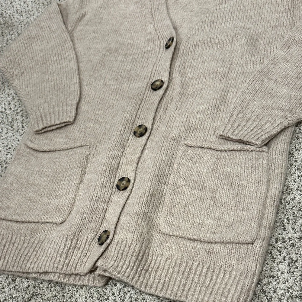 GAP Women's Light Brown Cardigan Sweater - Picture 5 of 9